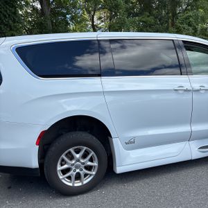 صورة 9 لـ 2022 Chrysler VOYAGER LX