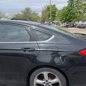 FORD FUSION SE - 6