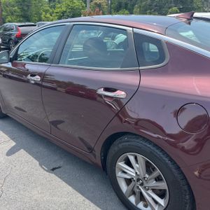 2020 KIA OPTIMA LX photo 6
