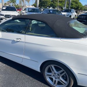 MERCEDES-BENZ E-CLASS - 6