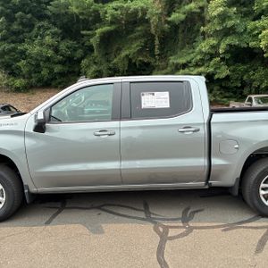 2026 Chevrolet SILVERADO 1500 LT — фото 4
