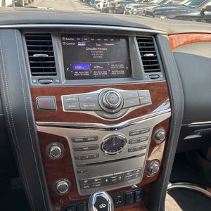2019 Infiniti QX80 LUXE — фото 37