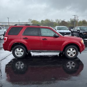 FORD ESCAPE XLT - 10