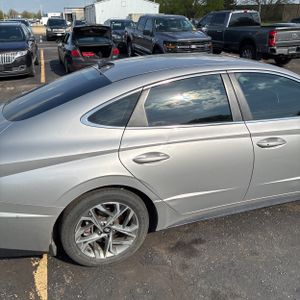 HYUNDAI SONATA SEL - 9