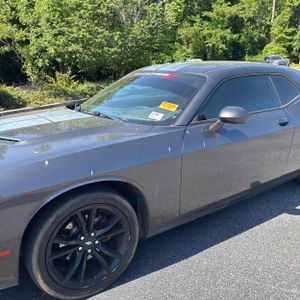 DODGE CHALLENGER SXT - 2