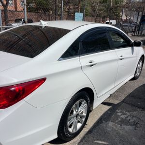 HYUNDAI SONATA GLS - 9