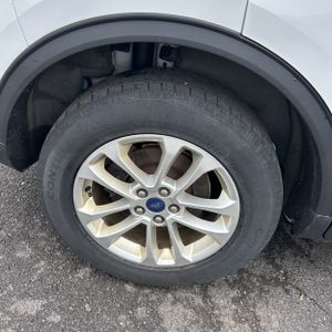 صورة مصغرة 19 لـ 2020 FORD ESCAPE S