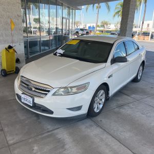 FORD TAURUS SE - 1