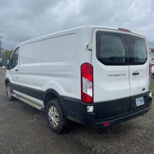 FORD TRANSIT 250 - 5