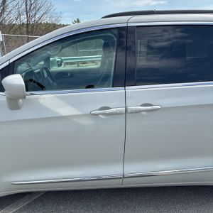 CHRYSLER PACIFICA TOURING-L - 4