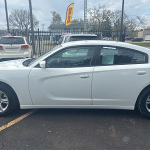 DODGE CHARGER SXT - 4