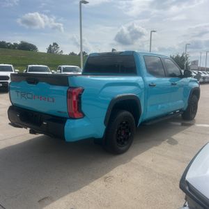 TOYOTA TUNDRA - 8