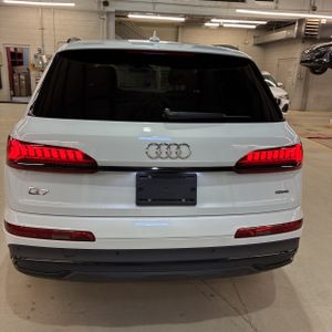AUDI Q7 PREMIUM PLUS - 7