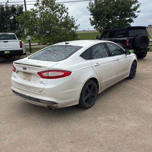 FORD FUSION SE - 8