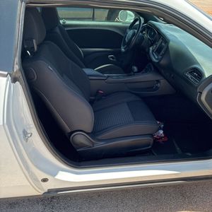 2018 Dodge CHALLENGER SXT — миниатюра 32