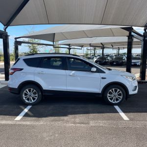 صورة 10 لـ 2018 FORD ESCAPE SE