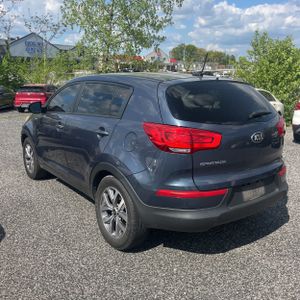 KIA SPORTAGE LX - 4