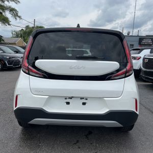 2023 KIA SOUL LX photo 7