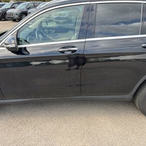 MERCEDES-BENZ GLC - 4