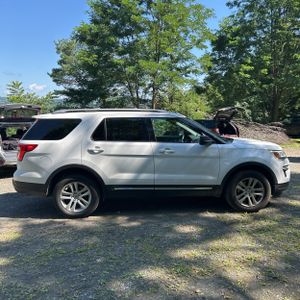 2018 FORD EXPLORER XLT 照片 10