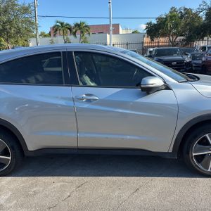 2021 Honda HR-V EX-L — миниатюра 11