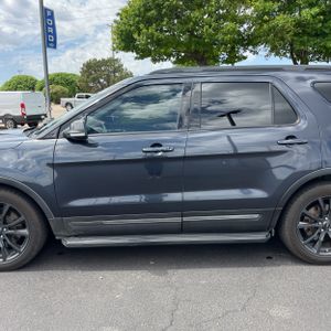 FORD EXPLORER XLT - 4