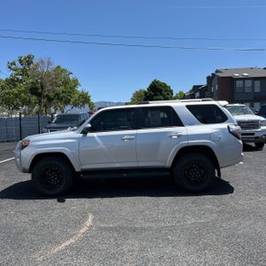 TOYOTA 4RUNNER - 3