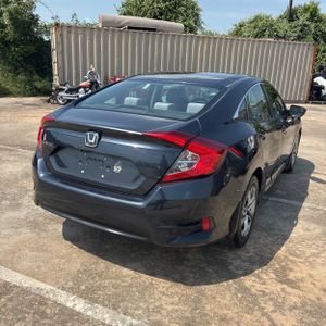 2018 Honda CIVIC LX — фото 8