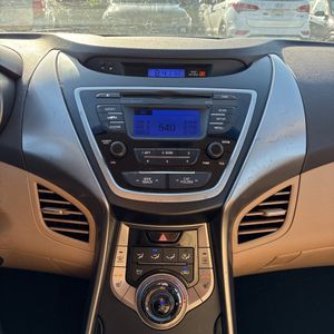 2013 Hyundai ELANTRA GLS — миниатюра 34