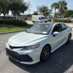 2023 Toyota CAMRY XLE photo 1