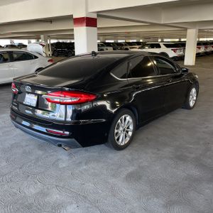 FORD FUSION SE - 8