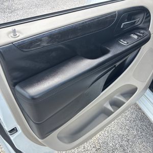 صورة مصغرة 61 لـ 2017 Dodge GRAND CARAVAN SE