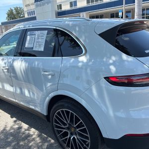 صورة 5 لـ 2022 Porsche CAYENNE