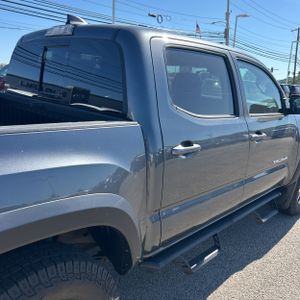 صورة 9 لـ 2022 Toyota TACOMA TRD OFF-ROAD