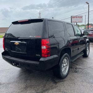 CHEVROLET TAHOE LS - 8