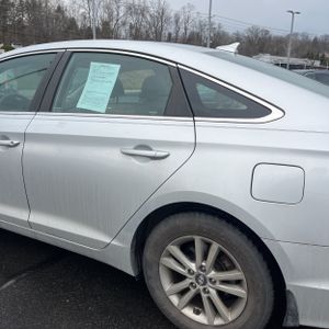 HYUNDAI SONATA SE - 6