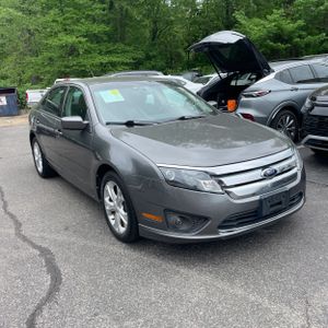 FORD FUSION SE - 8