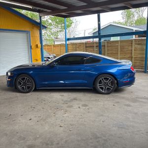 FORD MUSTANG ECOBOOST PREMIUM - 3