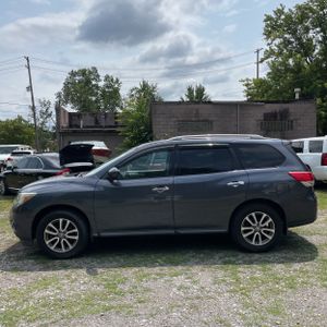 2014 Nissan PATHFINDER SV 照片 3