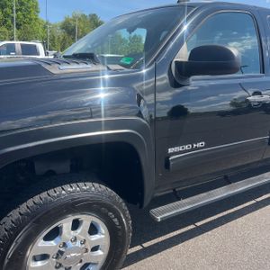 CHEVROLET SILVERADO - 2