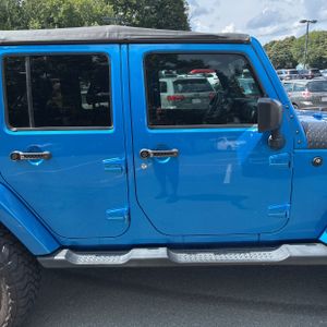 صورة 11 لـ 2015 JEEP WRANGLER UNLIMITED SAHARA