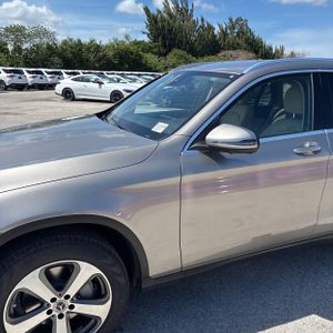 MERCEDES-BENZ GLC - 2