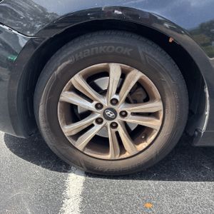 2013 Hyundai SONATA GLS thumbnail 16