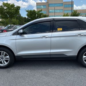 FORD EDGE SEL - 4