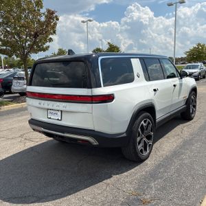 صورة 8 لـ 2022 Rivian R1S LAUNCH EDITION