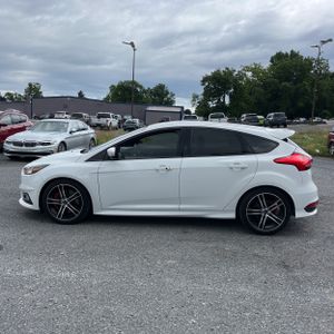 صورة 3 لـ 2017 FORD FOCUS ST