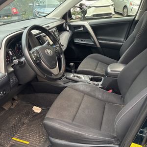 2017 Toyota RAV4 XLE — миниатюра 54