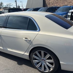 Bentley Flying Spur V8 - 6