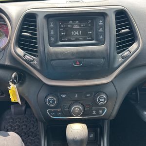 صورة مصغرة 37 لـ 2016 JEEP CHEROKEE LATITUDE