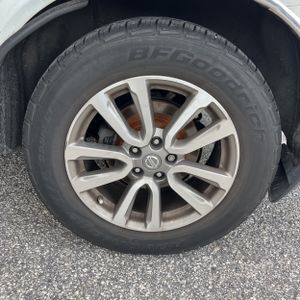 2014 Nissan PATHFINDER SV — миниатюра 18